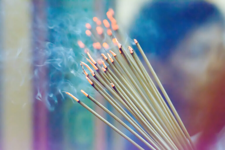Kadzidełko Palo Santo – zapachy, które zmieniają otoczenie i myśli